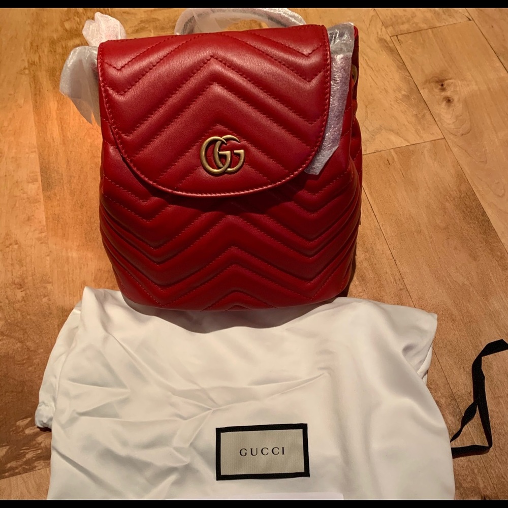 GUCCI Marmont  Backpack Matelasse Leather Mini Red